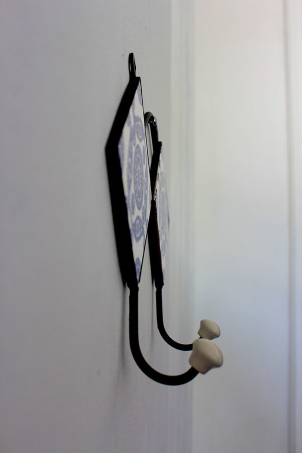 Porte-manteaux en céramique